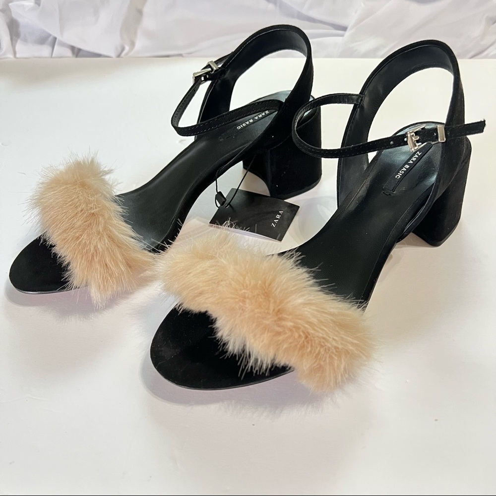 ZARA faux fur Vamp sandal Block Heels NWT! Size 40 Black Suede